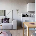 348 Short Apartamento *