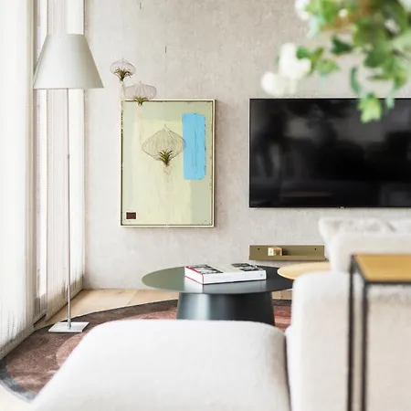 348 Short Apartment