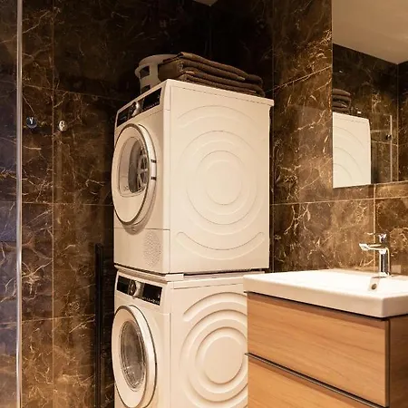 Apartman 348 Short Hága