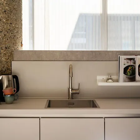 Apartman 348 Short *