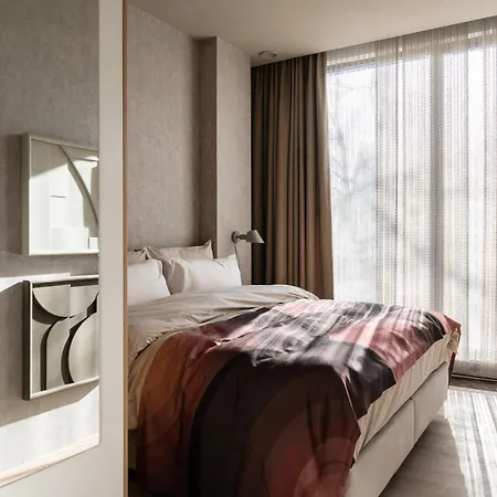 348 Short Apartament Haga