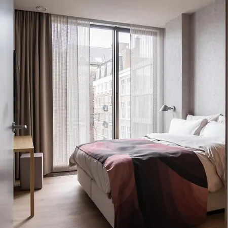 348 Short Apartman