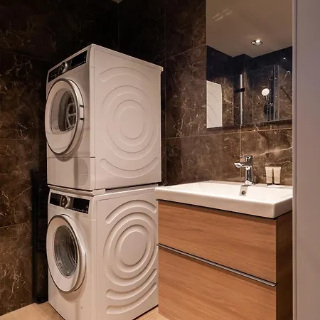 348 Short Apartman Hága