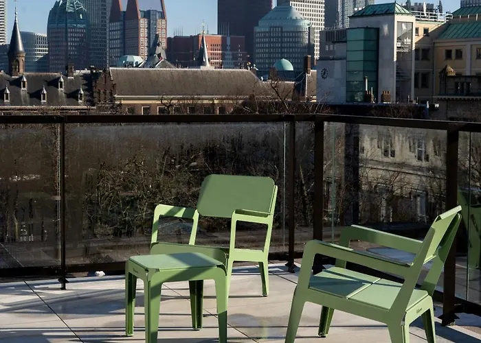 348 Short * لاهاي