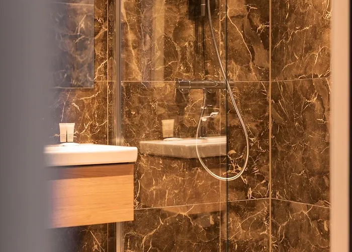 アパート 348 Short *