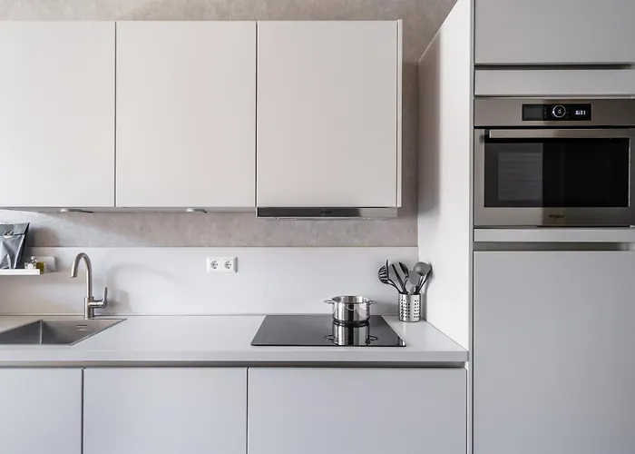 348 Short Appartement