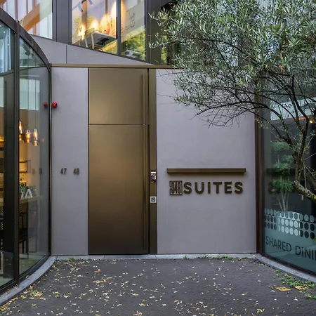 Apartment 348 Short *