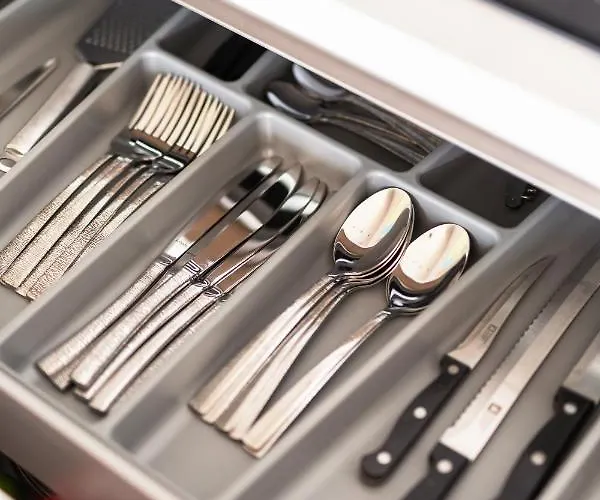 348 Short Apartment *